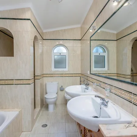 וילה Casa De Amanha 450 Mts To The With Beautiful Garden And Heated Saltwater Pool *