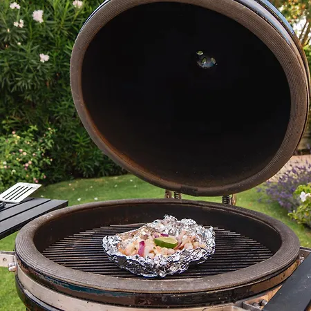 Casa De Amanha 450 Mts To The With Beautiful Garden And Heated Saltwater Pool فيلة