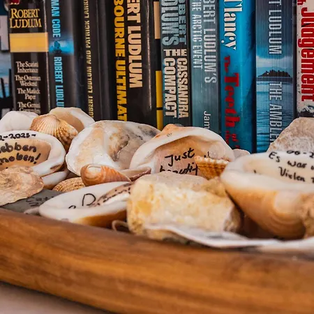 Casa De Amanhã 450 Mts To The With Beautiful Garden&heated Saltwater Pool *