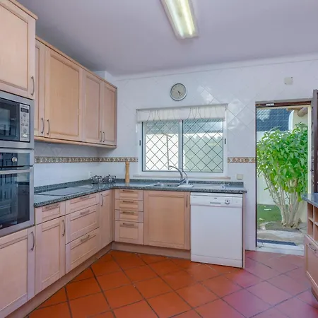 Casa De Amanha 450 Mts To The With Beautiful Garden And Heated Saltwater Pool *