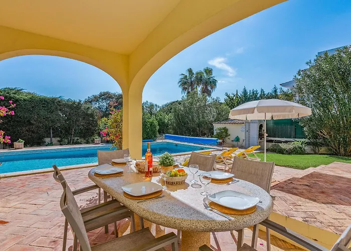 Casa De Amanha 450 Mts To The With Beautiful Garden And Heated Saltwater Pool 别墅